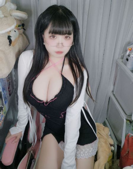 女大学沙龙室5_爱奇艺VIP神马影院手机在线