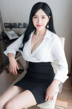 两个领导在车里吃我奶视频_1080神马在线观看