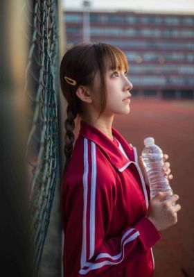 驯服年轻的老师_4K影视在线观看